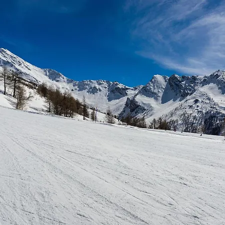 Gran Roc 23 With Parking Near Slopes - Happy